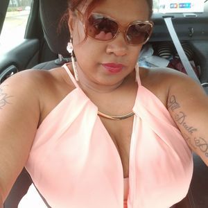 Meet your Posher, Tee